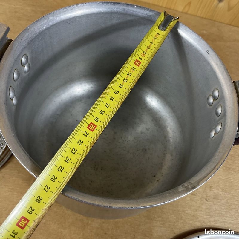 Ancienne cocotte minute SEB 8 litres basse série K en alu pur