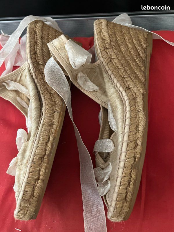 CHAUSSURES nombreuses (image 5)