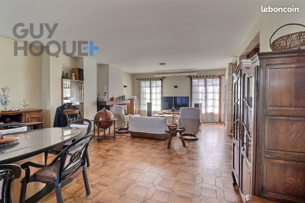 Maison 7 pièces 190 m² · à Marolles-en-Brie · 190 m² · 330 000 €