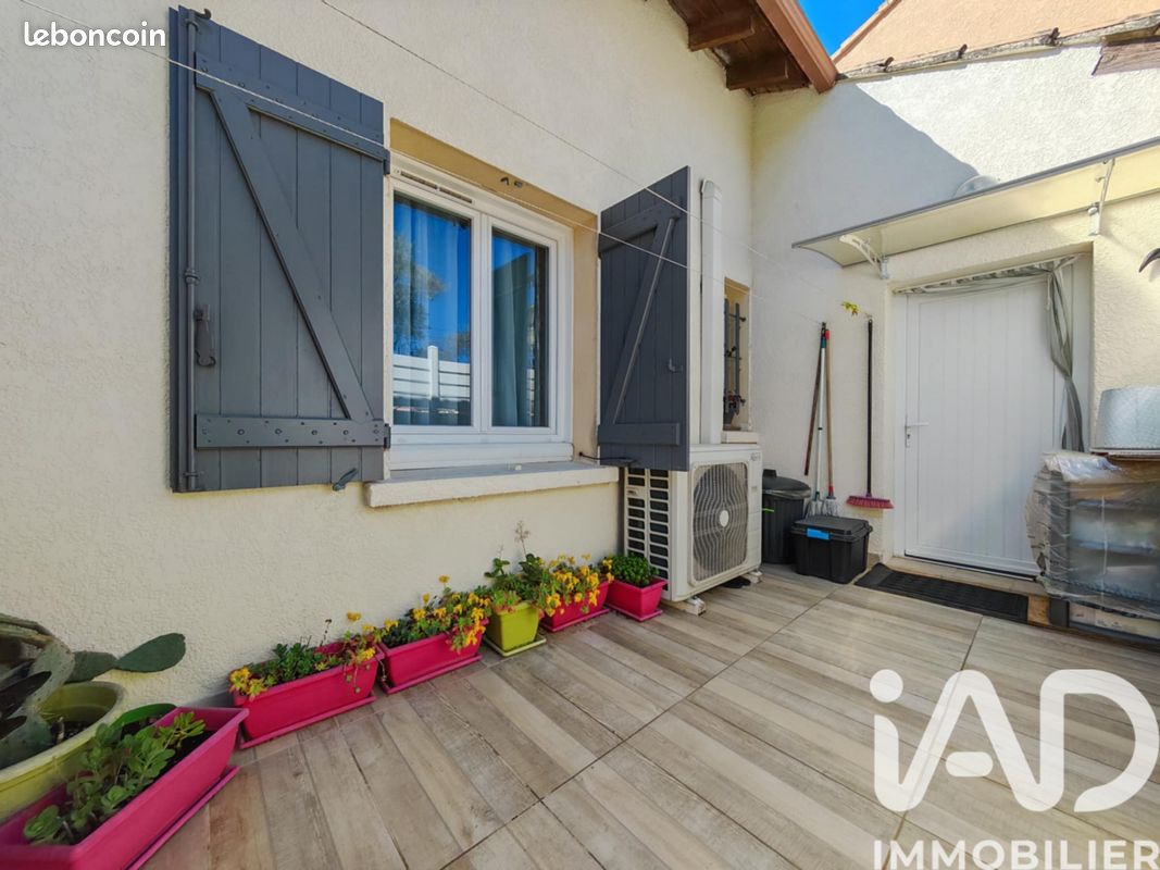Maison 4 pièces 77 m² · à Monteux · 77 m² · 235 000 €
