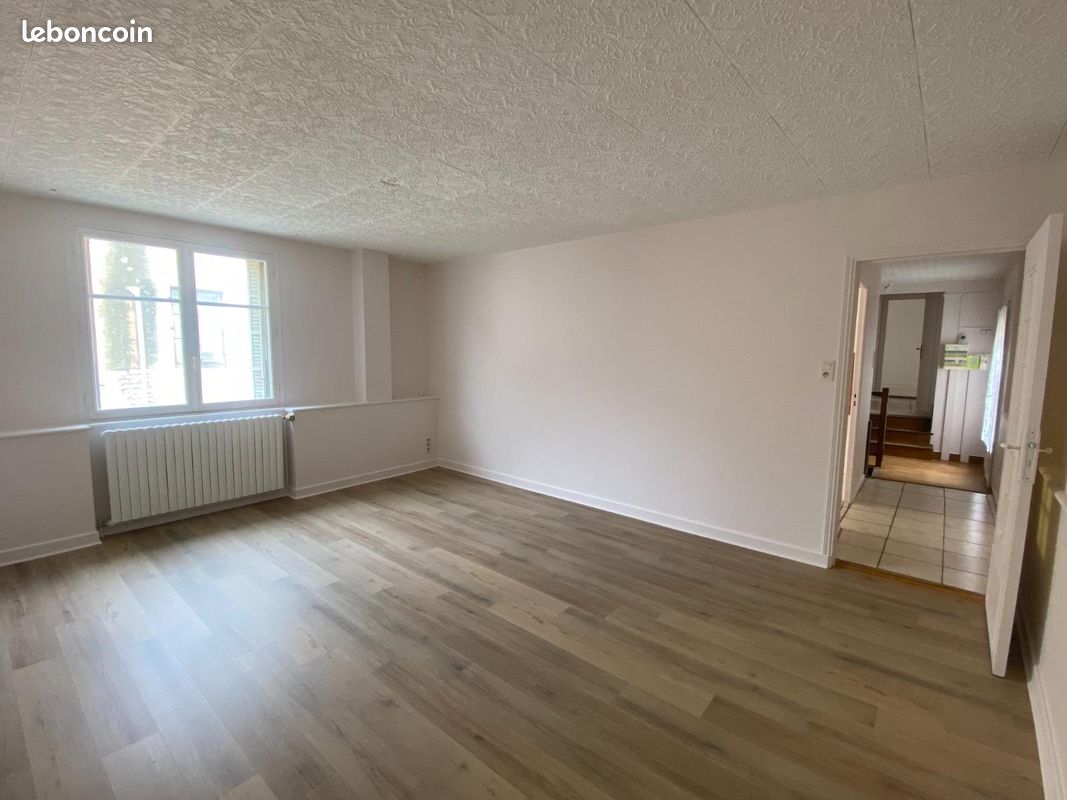 Appartement 3 pièces 82 m² · à Salornay-sur-Guye · 82 m² · 660 €/mois