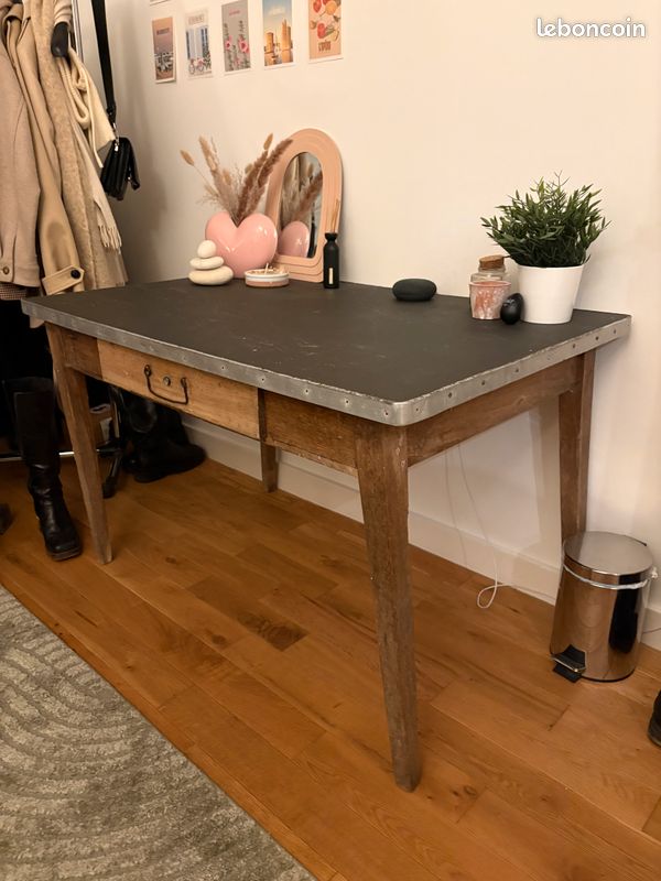 Table vintage d'appoint en bois et métal (image 2)