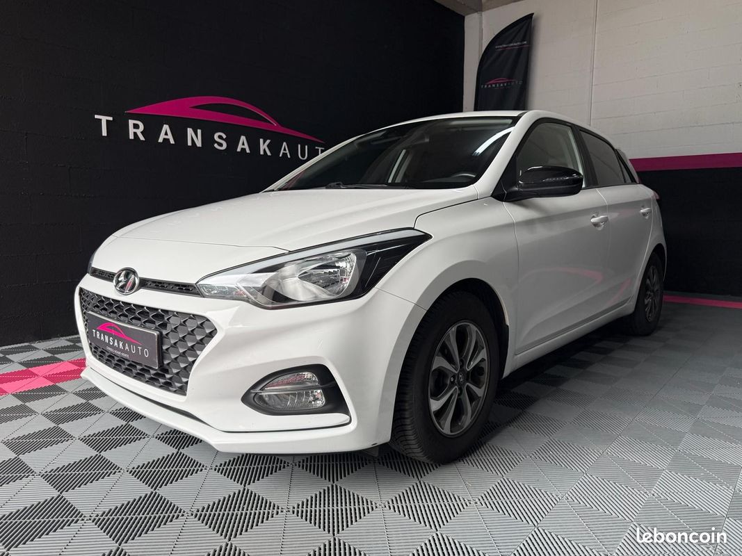 HYUNDAI i20 1.2 84 Intuitive (image 1)