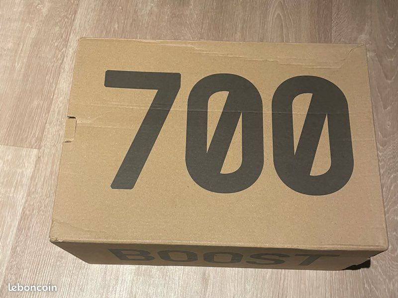 Yeezy 700 adidas (image 6)