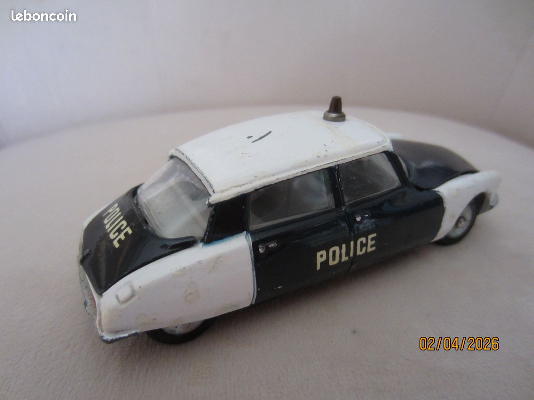 Dinky Toys France – DS Police – À Restaurer – Réf 530 – Occasion