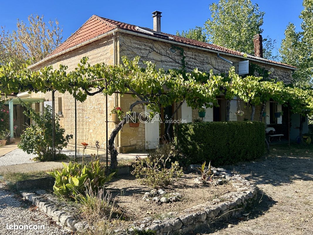Maison 9 pièces 250 m² · à Gardonne · 250 m² · 430 000 €