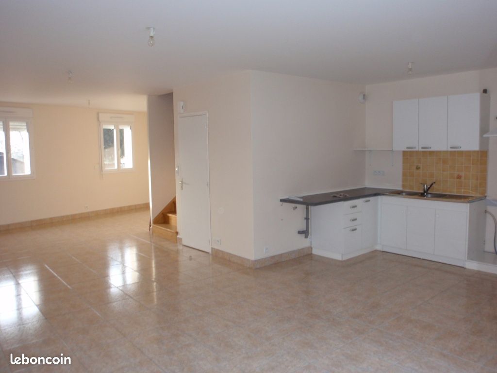 Maison 4 pièces 95 m² · à Fougères · 95 m² · 890 €