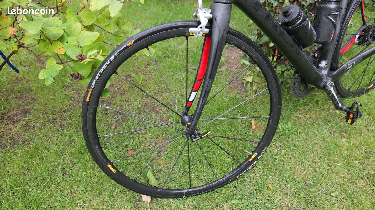 Vélo de route Dedacciai Ran full carbone équipé Campagnolo Record EPS