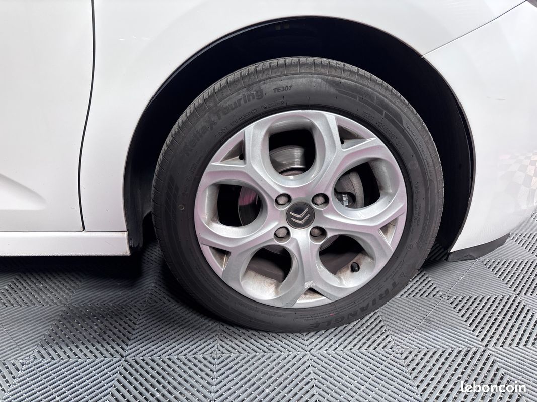 CITROEN C3 VTi 82ch Collection - Suivi Complet / Distribution OK (image 21)
