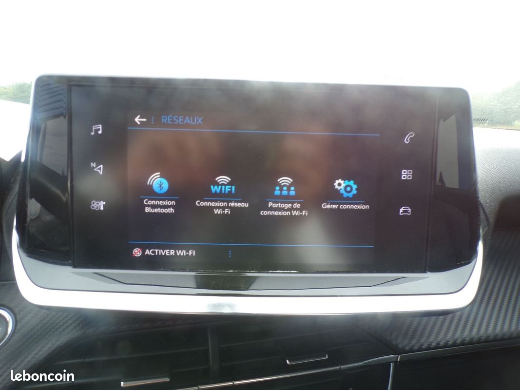 Peugeot 2008 1.2 PURETECH 100CH S&S ALLURE (image 11)