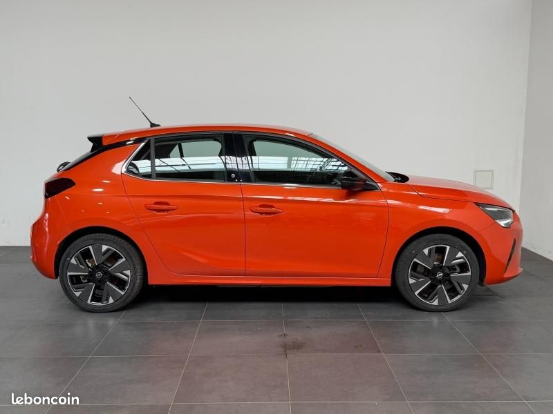 Opel Corsa Corsa-e 136 Elegance / Carplay / Caméra / SOH 87.6% (image 4)
