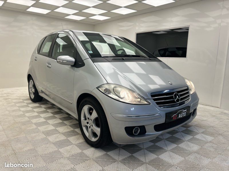 MERCEDES-BENZ CLASSE A A200 CDi W169 AVANTGARDE Phase 2 (image 2)