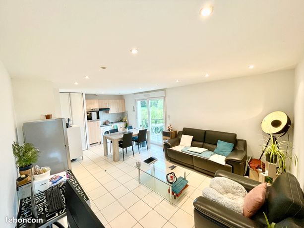 Appartement T2 loué avec balcon, garage et parking