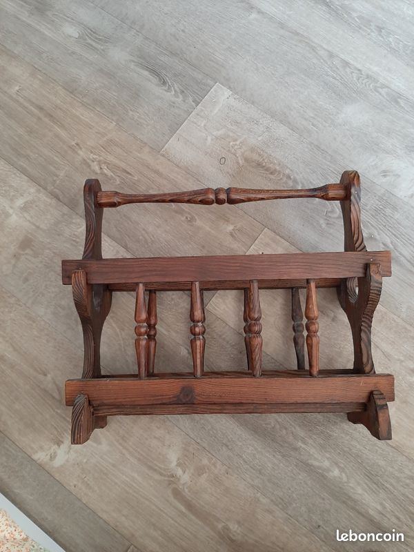 Porte revues en bois (image 4)