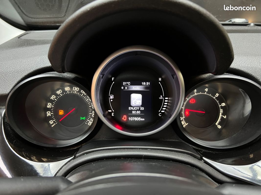 FIAT 500X 1.6 E-TORQ 110 LIVE EDIZIONE 4X2 / ATTELAGE / LIMITEUR - RÉGULATEUR / CLIMATISATIOn (image 12)