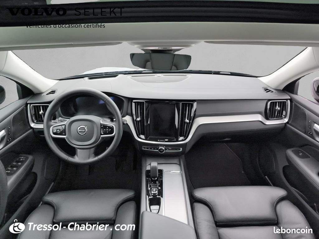 Volvo V60 B4 197 ch DCT7 Ultra Style Dark (image 10)