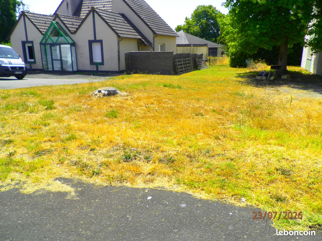 Terrain constructible 220m2-centre Moncé en Belin · à Moncé-en-Belin · 29 000 €