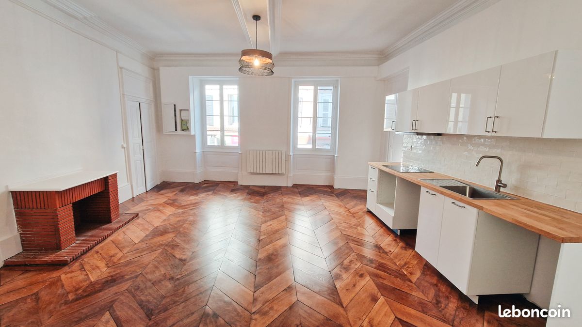 Appartement 2 pièces 54 m² · à Voiron · 54 m² · 740 €