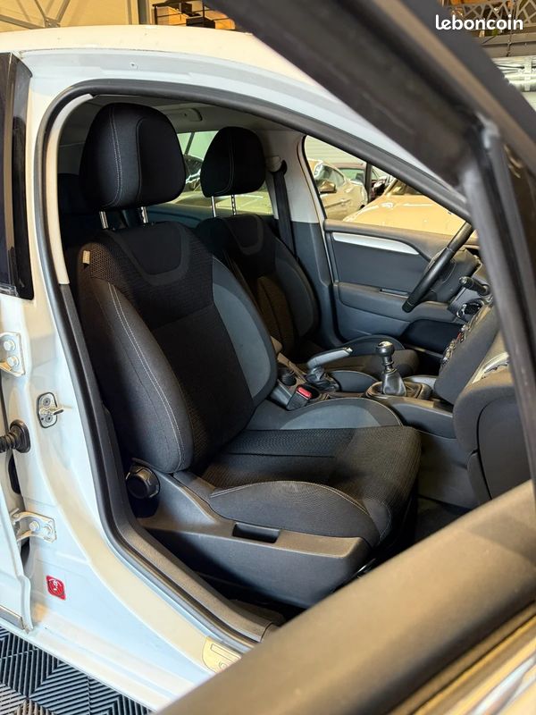 Citroen c4 edition millenium 130ch / airbag takata fait / distribution 2024 (image 28)