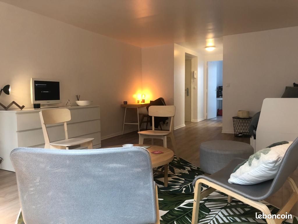 Appartement 1 pièce 38 m² · à Versailles · 38 m² · 987 €/mois