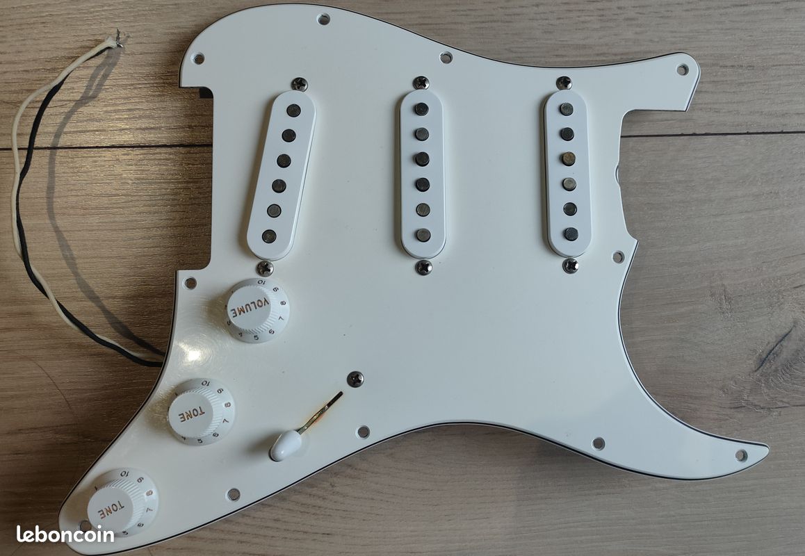 Plaque / pickguard Stratocaster Custom Shop Ancho Poblano (image 2)