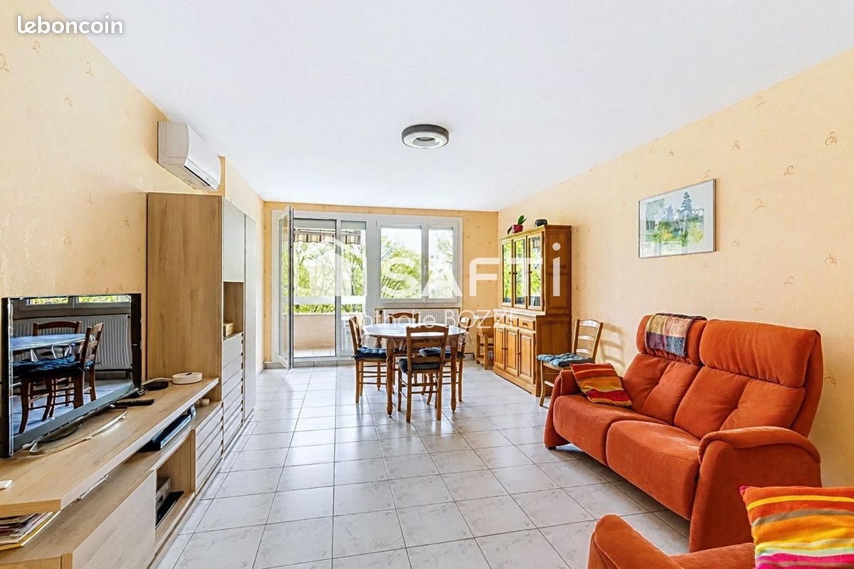 Appartement 4 pièces 82 m² · à Échirolles · 82 m² · 155 000 €