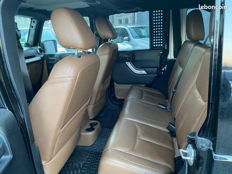 Jeep WRANGLER UNLIMITED 3.6 V6 284CH SAHARA BVA (image 10)
