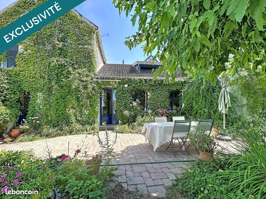 Maison 8 pièces 148 m² · à Sablé-sur-Sarthe · 148 m² · 249 000 €