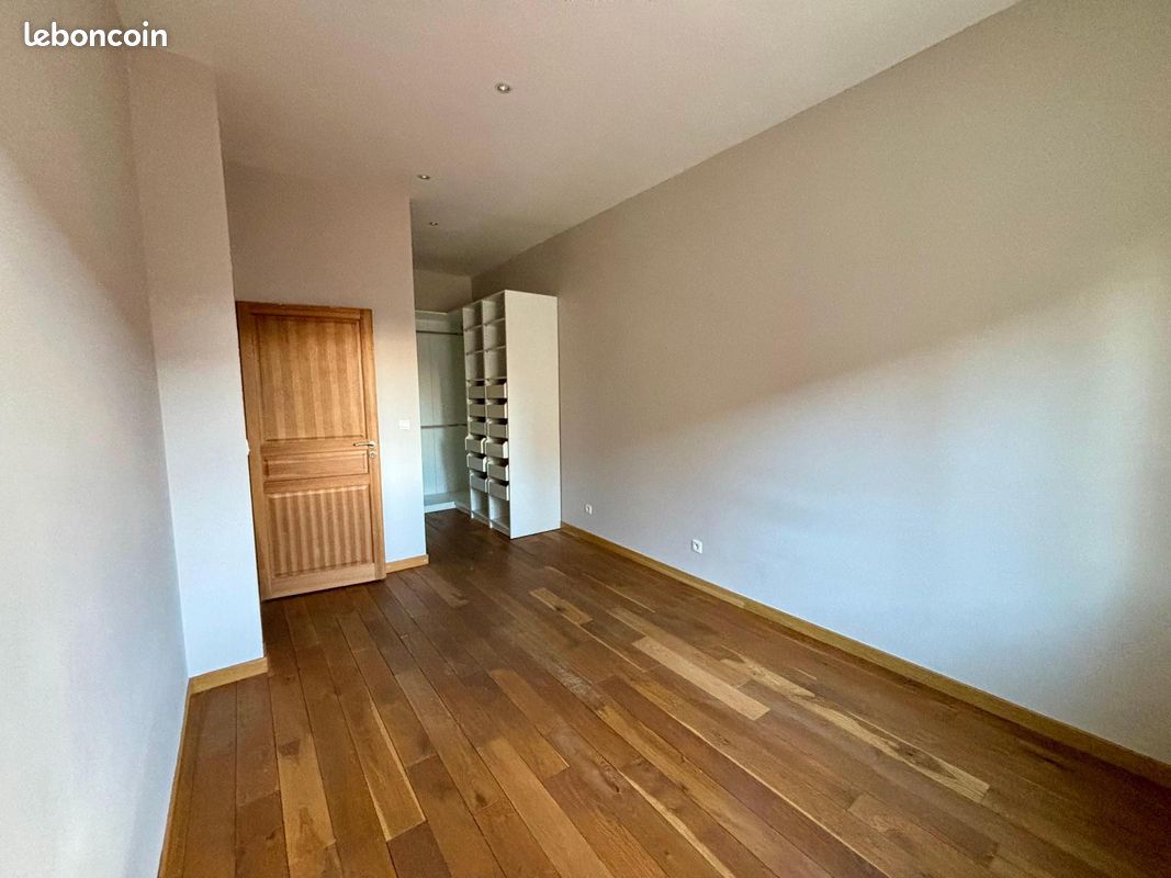 Appartement 3 pièces 86 m² · à Saint-Étienne · 86 m² · 700 €/mois