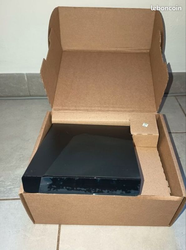 Décodeur TV SFR La Box STB7 4K UHD - Pour ADSL/Fibre, Occasion Fonctionnel, France