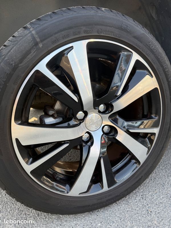Peugeot 2008 1.6hdi 100 GT Line 2eme main tres propre (image 9)