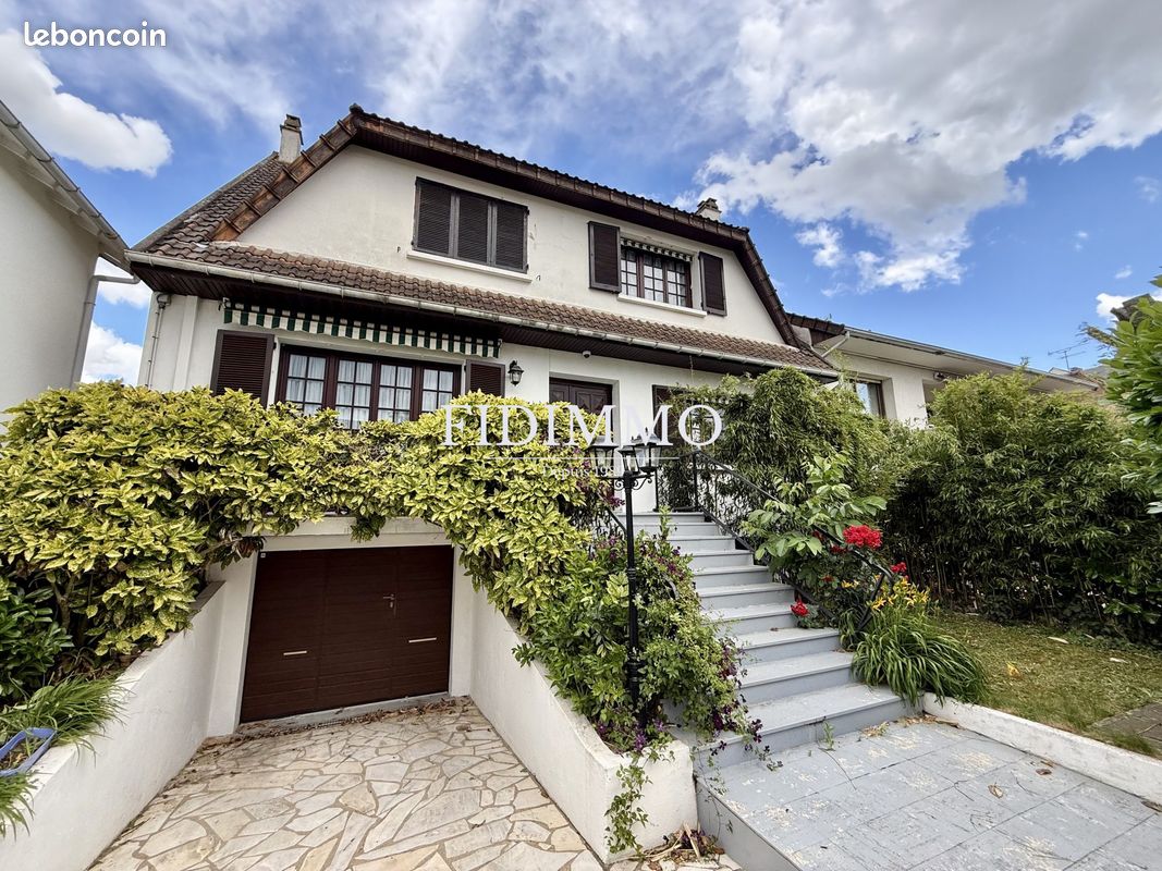 Maison 7 pièces 176 m² · à Ormesson-sur-Marne · 176 m² · 499 000 €