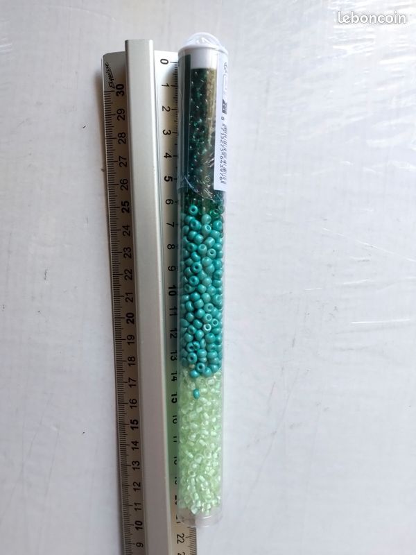 Tube perles de rocaille 85gr verts (image 1)