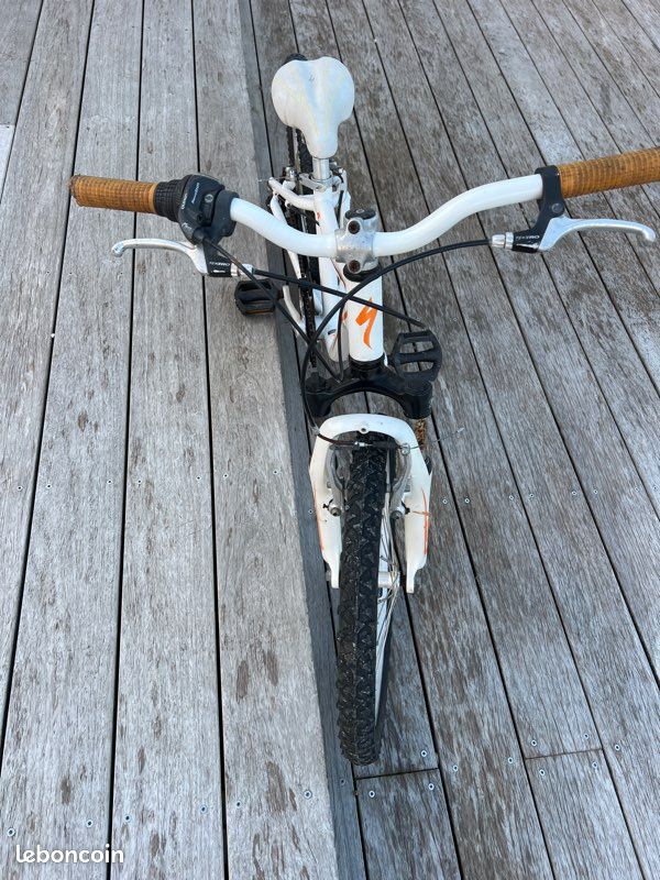 Vélo enfant 20’’ specialized léger et fiable 6/9 ans (image 2)