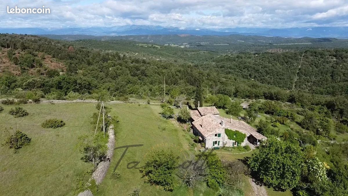 Maison 7 pièces 200 m² · à Valvignères · 200 m² · 450 000 €