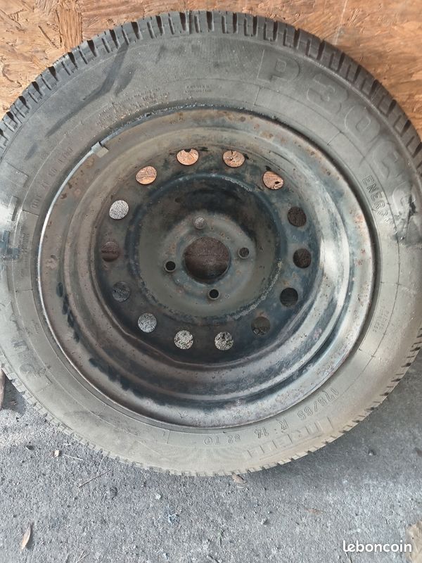 Roue de secours (image 1)