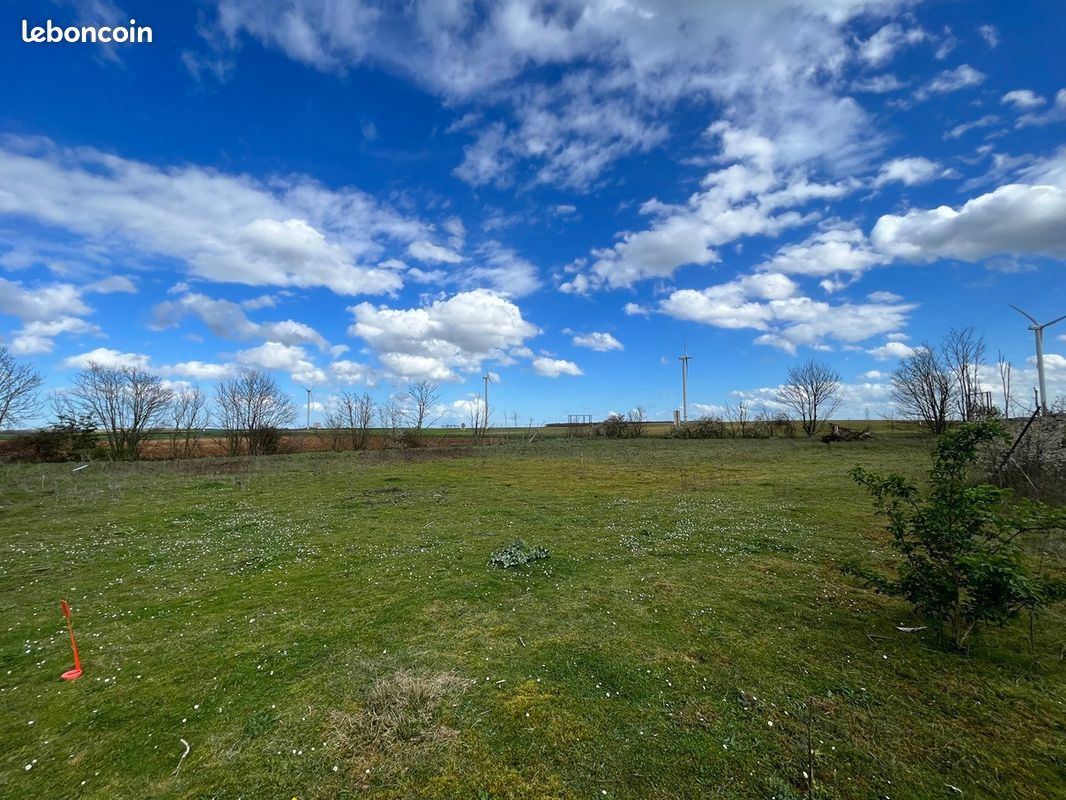 Terrain 2310 m² ISSOUDUN · 28 100 €