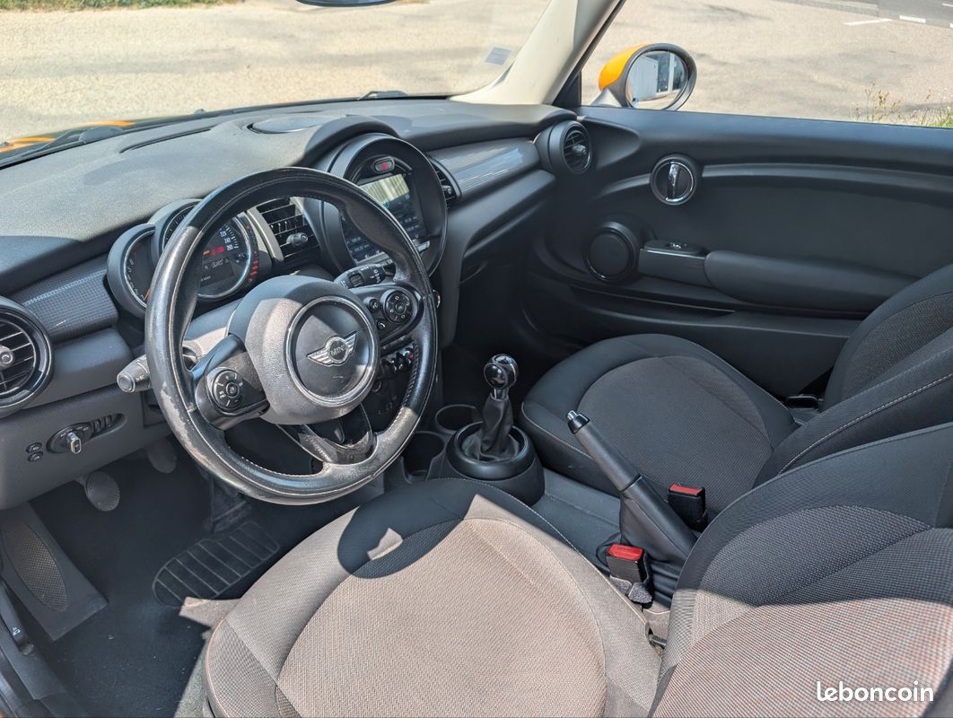 🚘Mini mini 1,2 i 102 ch Apple car play / Sièges chauffants / Clim 🚘 (image 7)