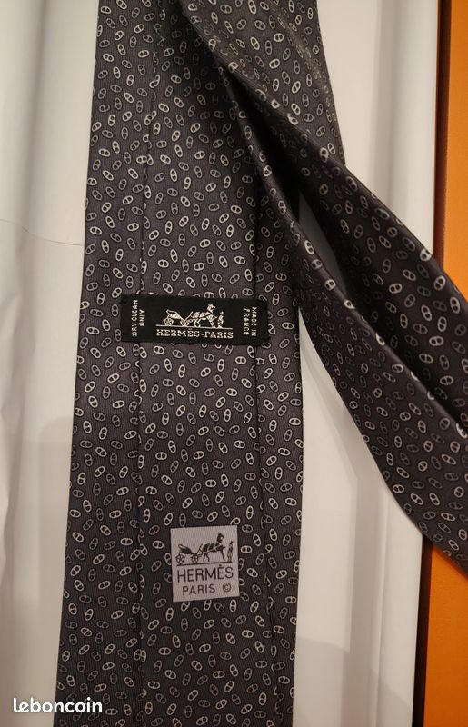 3 Boîtes Cravates Hermès En Soie - Couleur Orange, Occasion Très Bon état