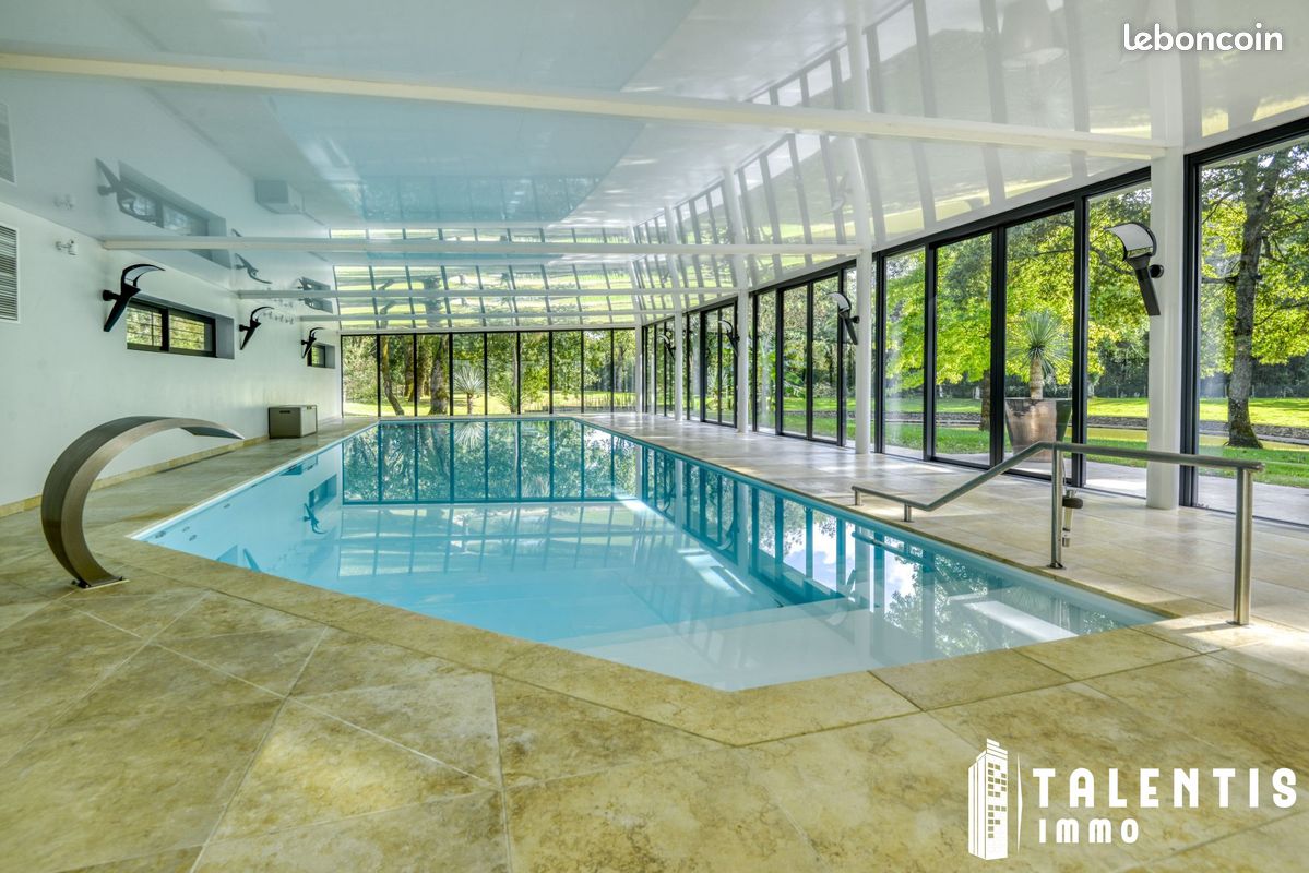 Maison 12 pièces 342 m² · à Saint-Aignan-Grandlieu · 342 m² · 1 040 000 €