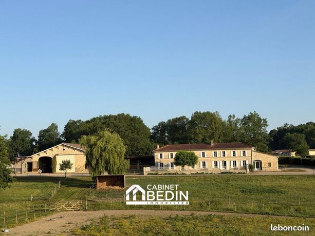 Maison 12 pièces 405 m²