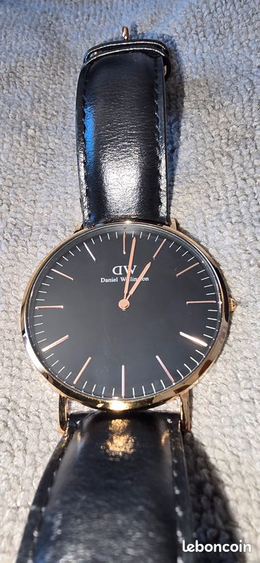Bracelet Montre En Cuir Noir DW Pour Femme - Remplacement, Neuf Sans étiquette