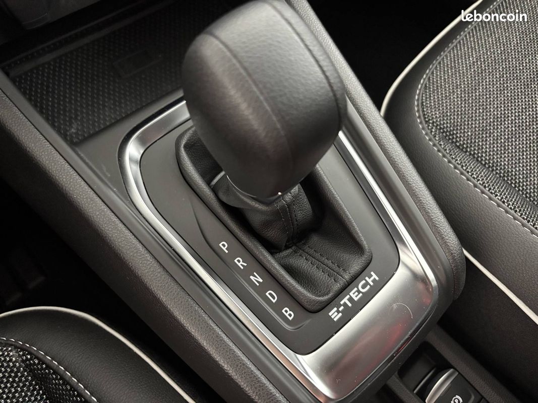 RENAULT Captur E-Tech full hybrid 145 Techno (image 13)