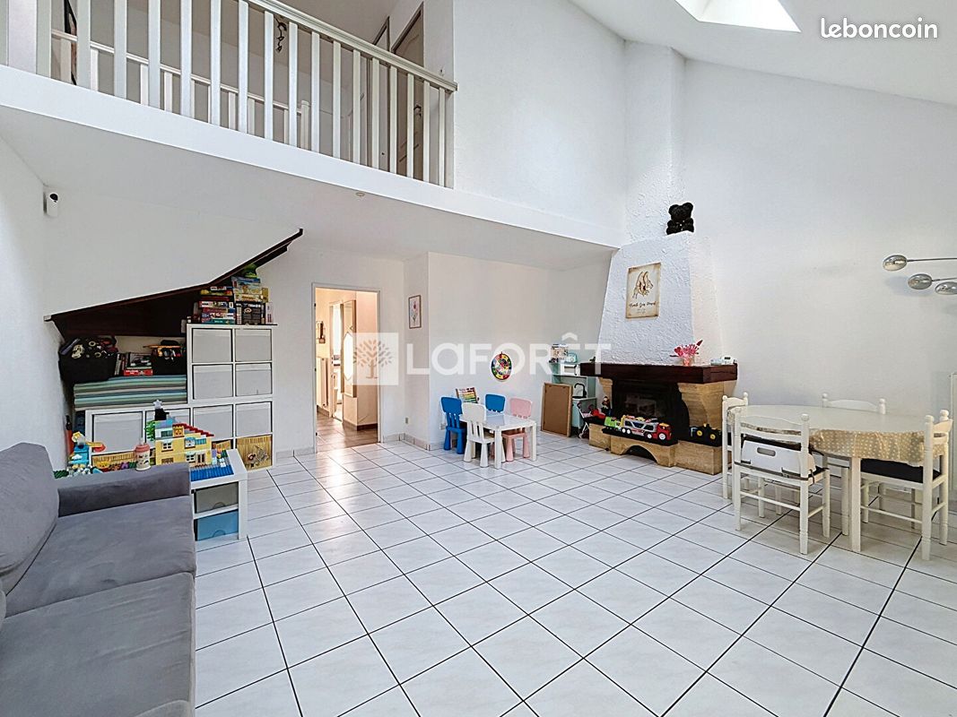 Maison 5 pièces 97 m² · à Savigny-le-Temple · 97 m² · 279 900 €