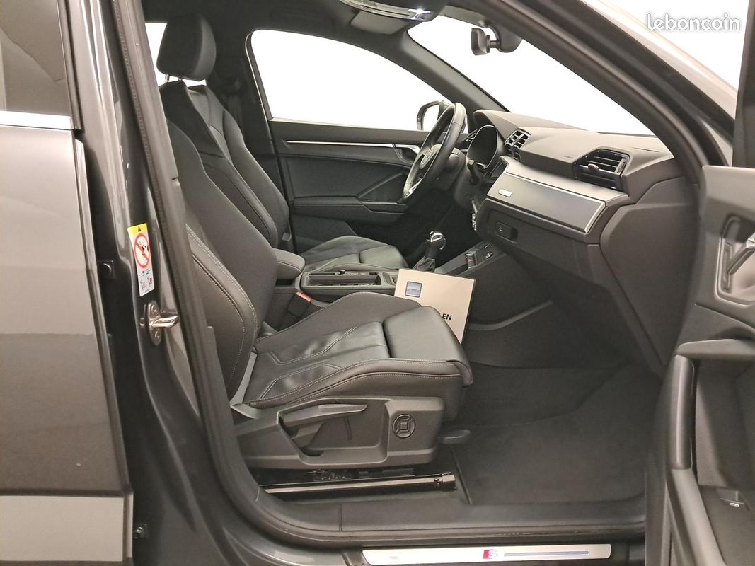 AUDI Q3 Sportback 35 TFSI 150 ch S tronic 7 S line (image 15)