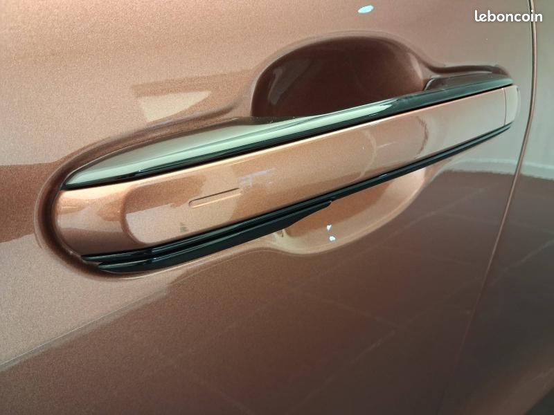 Lexus LBX 1.5 136ch Cool 2WD (image 13)