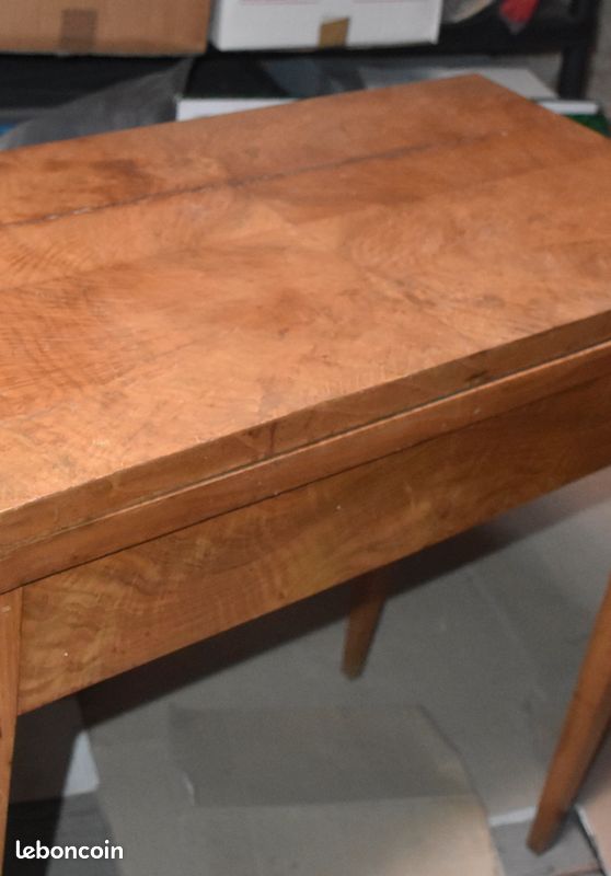 Table à jeu (image 1)