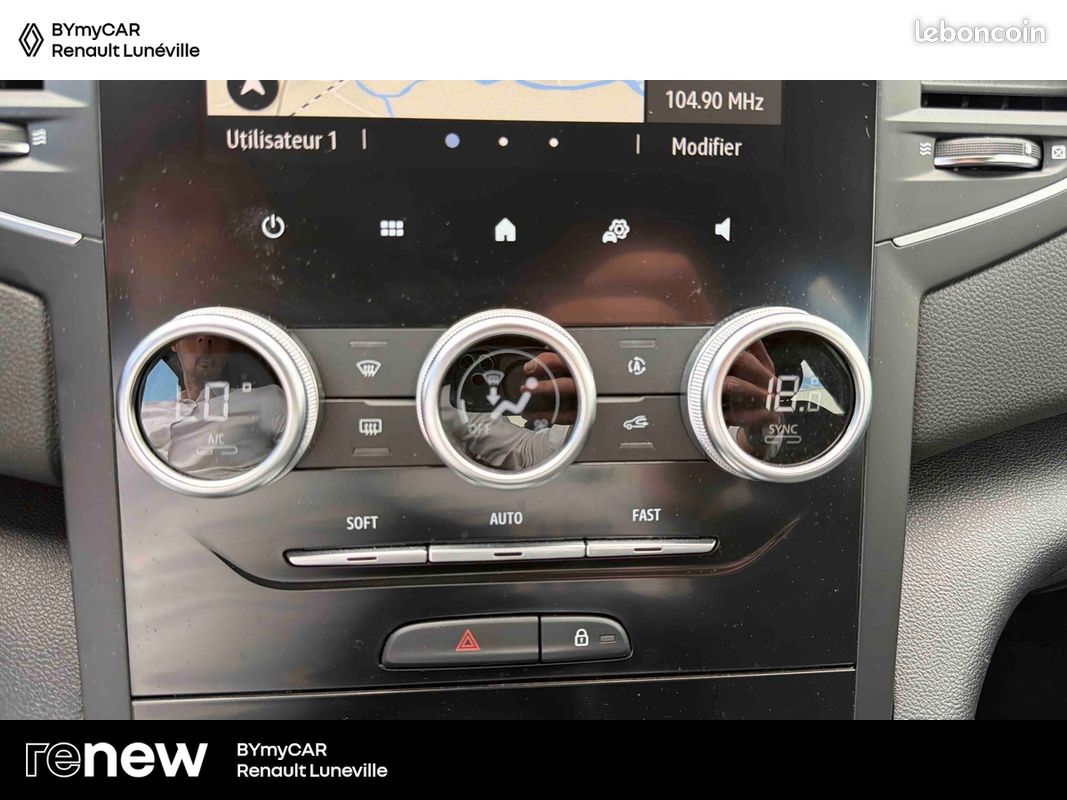 RENAULT Megane IV Berline Blue dCi 115 EDC Evolution (image 21)