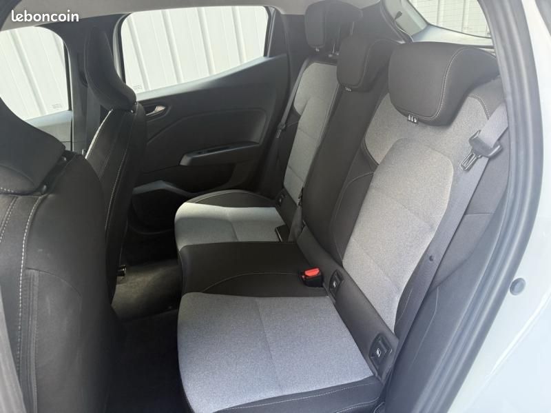 Renault Clio 1.5 dCi 100ch Evolution - 25 (image 19)