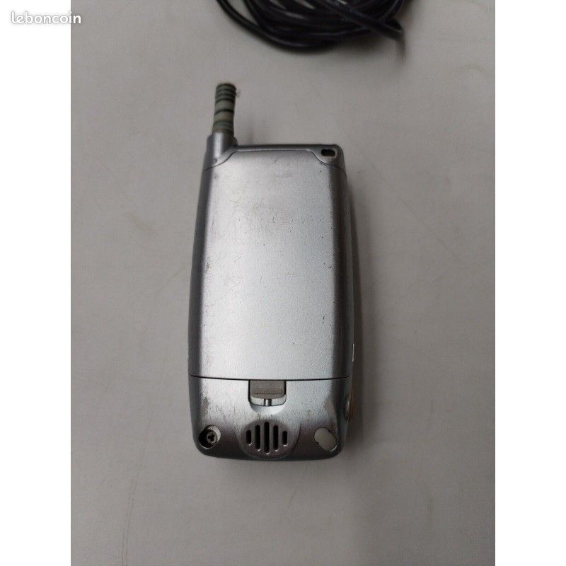 Téléphone Mobile Vintage NEC N411i Blanc Avec Chargeur - Collection